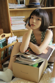 女儿管爸爸叫老公
